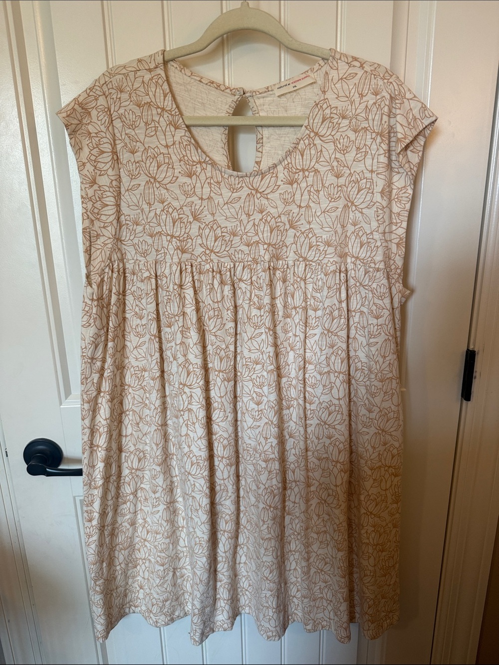 Sleeveless Floral Print Babydoll Dress in Beige